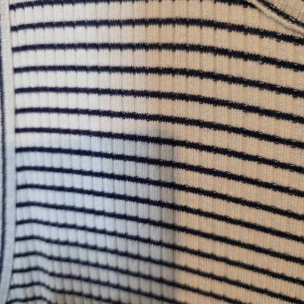 ⭐️40% Off⭐️ Old Navy Striped Tank Top Bundle - Picture 4 of 11